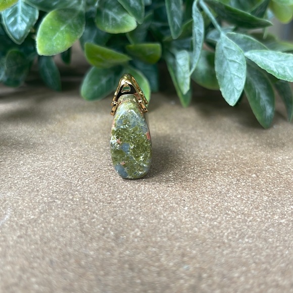 #1 Unakite Stone Crystal Carved Bag - Picture 2 of 5